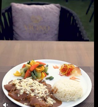Vicino dining